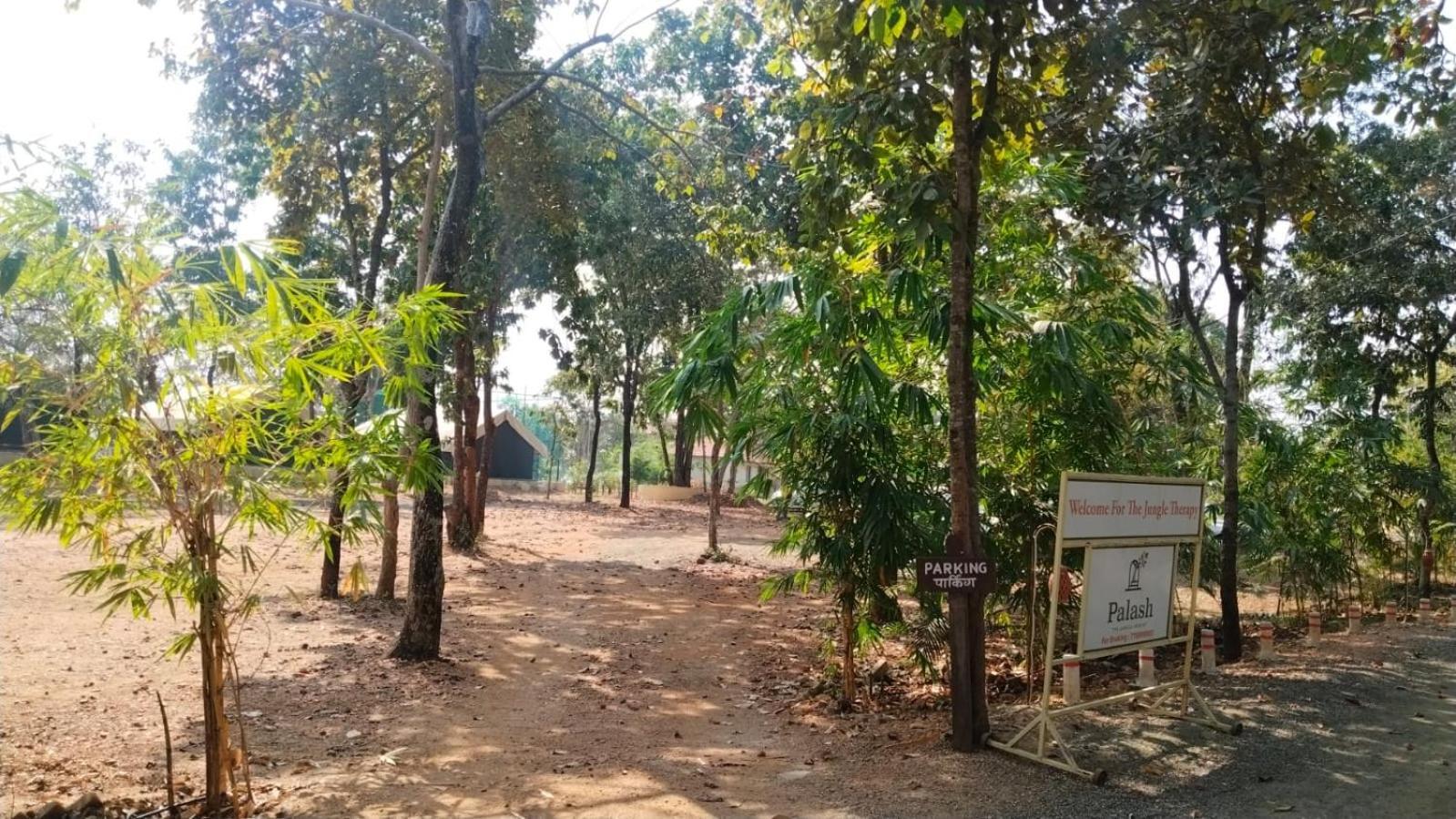 Palash The Jungle Resort Gondia ภายนอก รูปภาพ