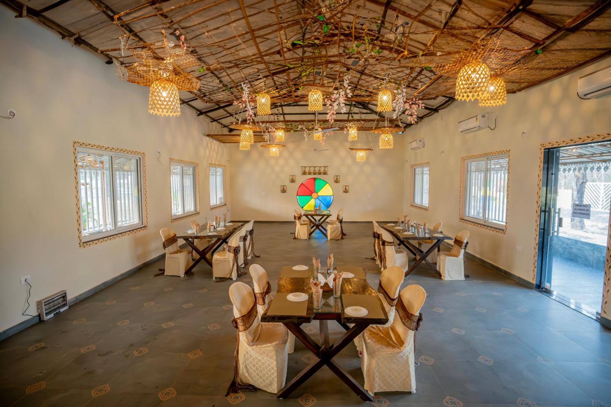 Palash The Jungle Resort Gondia ภายนอก รูปภาพ